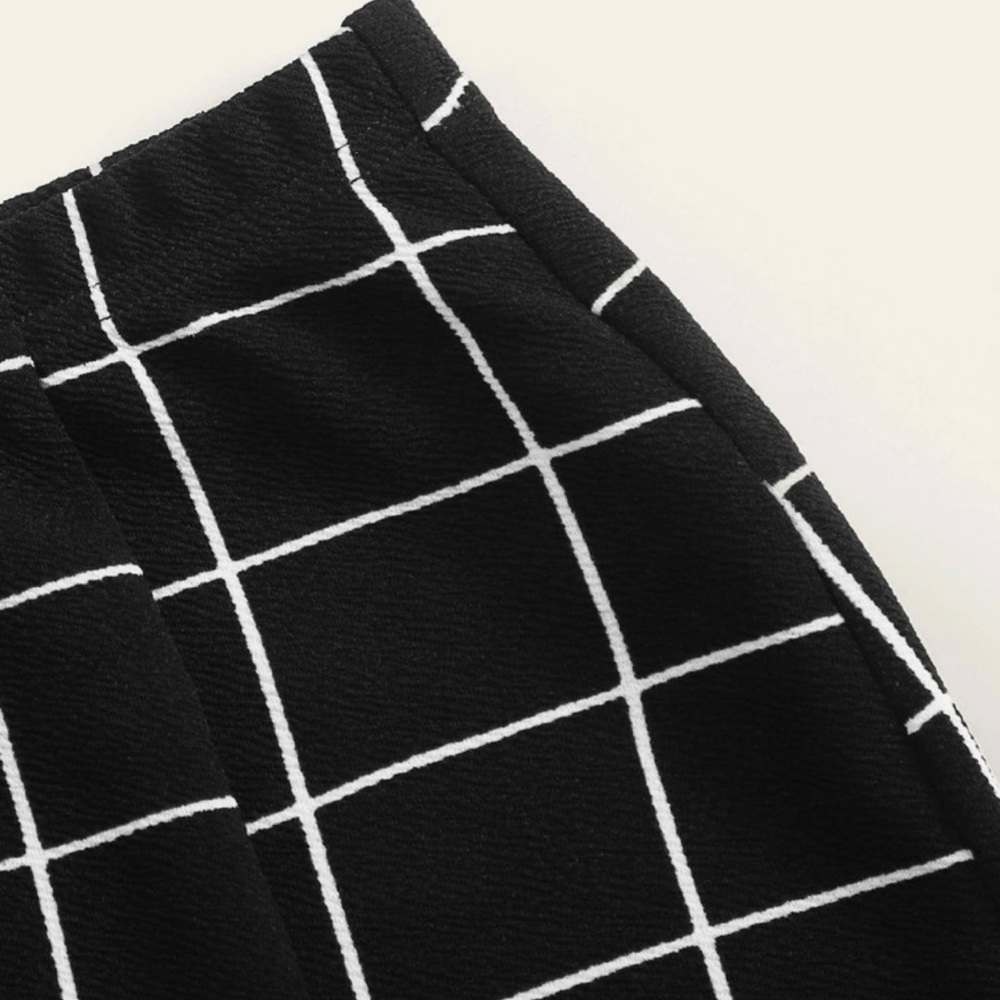 Grid M-Slit Mini Bodycon Skirt - Picture 3 of 5